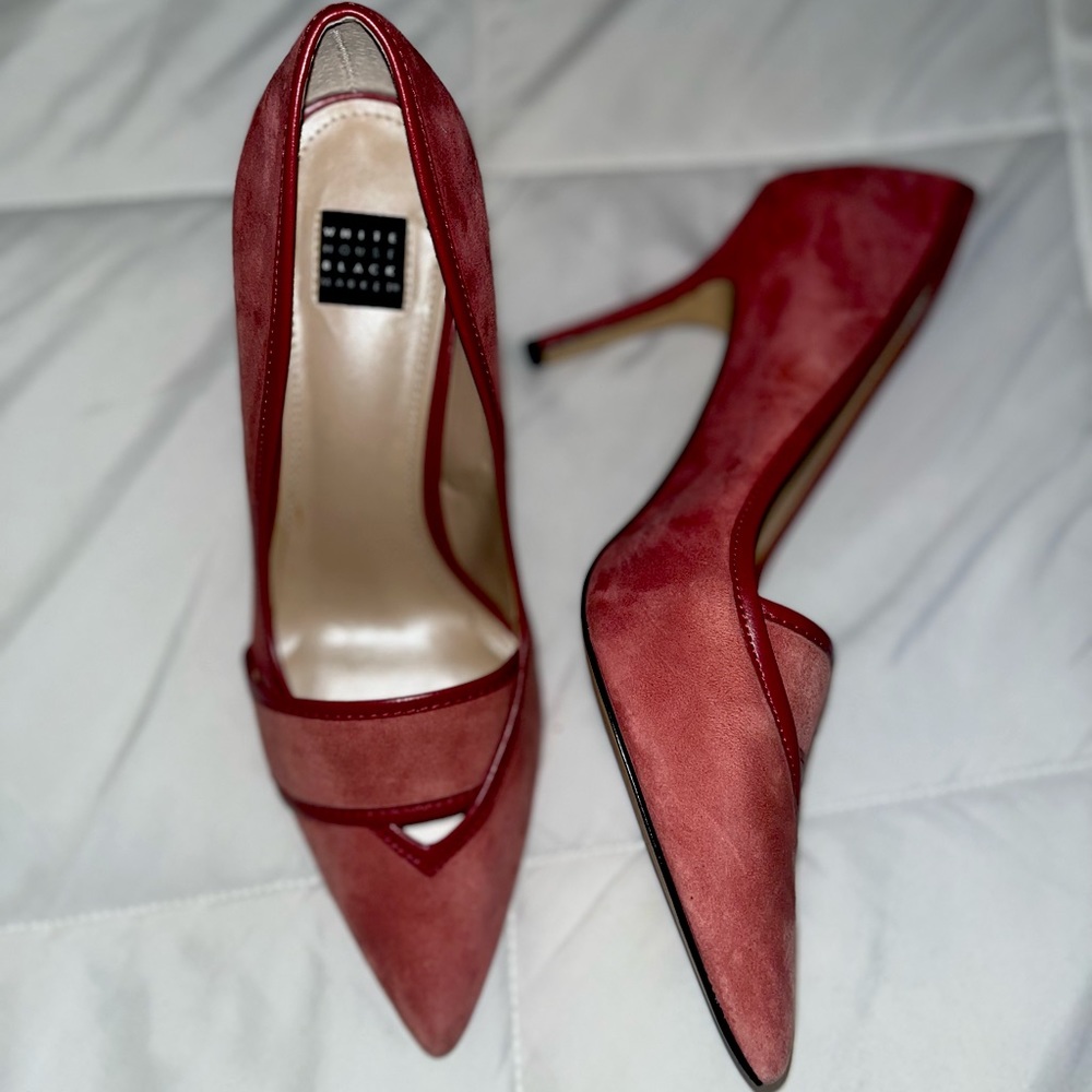 White House Black Market womens heels size 7. Great condition, comfortable!